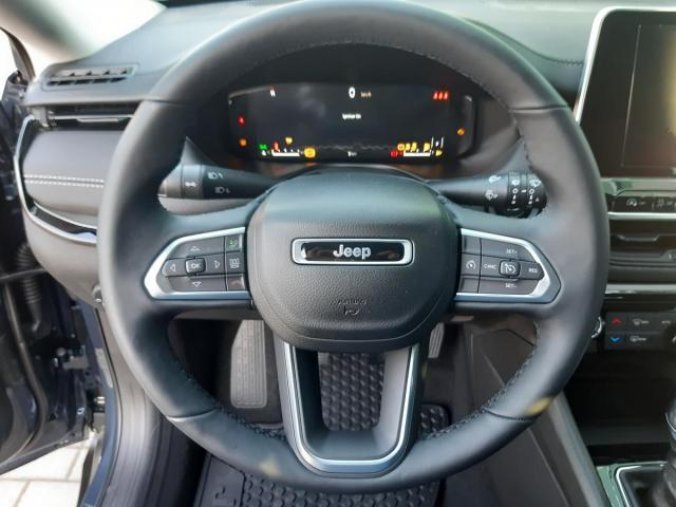 Jeep Compass, 1.3 130 PS NIGHT EAGLE manuál, barva modrá