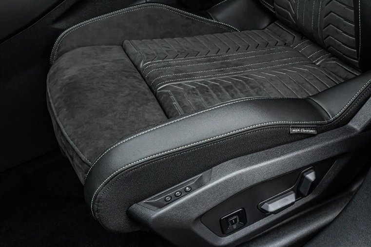 Peugeot 5008, Peugeot 5008 1,2 GT Hybrid 145 e-DCS6, barva modrá