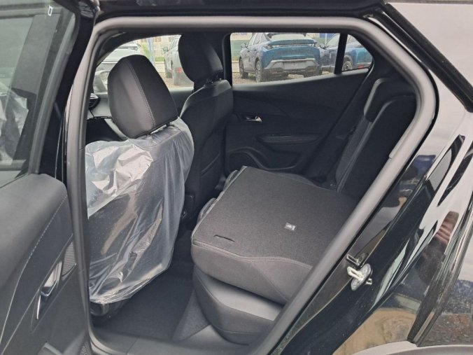 Peugeot 2008, Peugeot 2008 2008 ALLURE PureTech 130 S&amp, barva černá