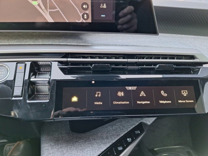 Peugeot 5008, Peugeot 5008 ALLURE Hybrid 136 e-DCS6, barva modrá