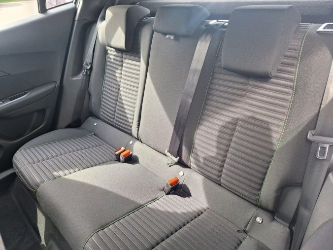 Peugeot 2008, Peugeot 2008 STYLE 1.2 PT 100k MAN6, barva šedá