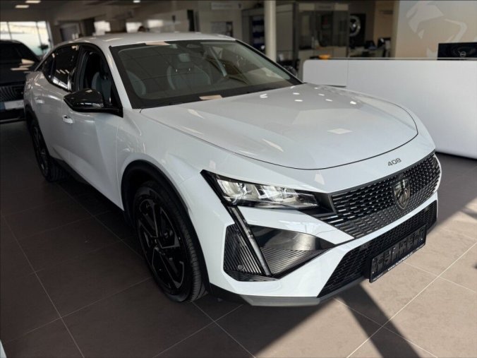 Peugeot 408, Peugeot 408 1,2 Hybrid 136 e-DCS6  ALLURE, barva bílá