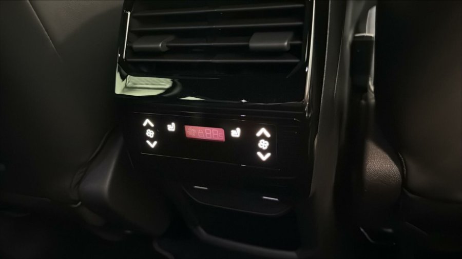 Peugeot 5008, Peugeot 5008 GT Hybrid 136 e-DCS6, barva modrá
