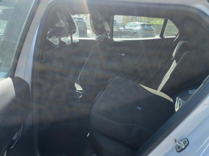 Peugeot 2008, Peugeot 2008 STYLE PureTech 100 S&S MAN, barva bílá