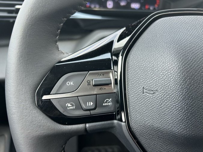 Peugeot 308, Peugeot 308 SW Active PureTech130 MAN6, barva modrá