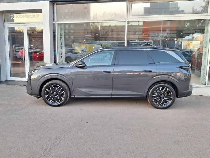 Peugeot 5008, Peugeot 5008 GT Hybrid 136 e-DCS6, barva šedá