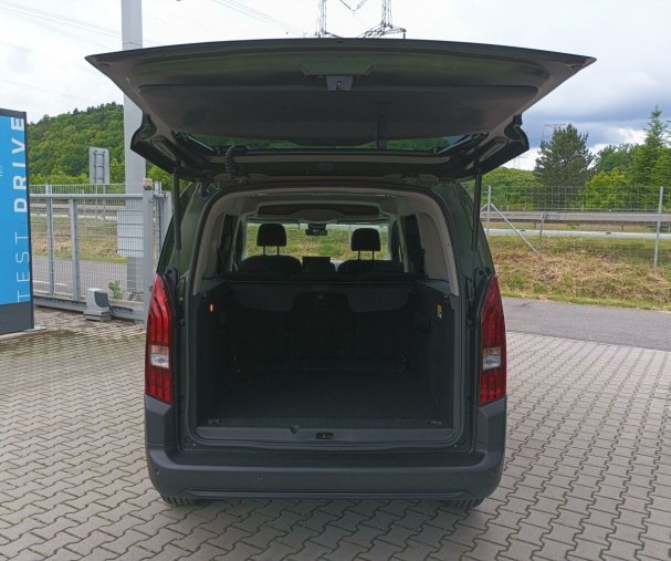 Peugeot Rifter, Peugeot Rifter LONG ALLURE BlueHDi 130 S&S EA, barva zelená