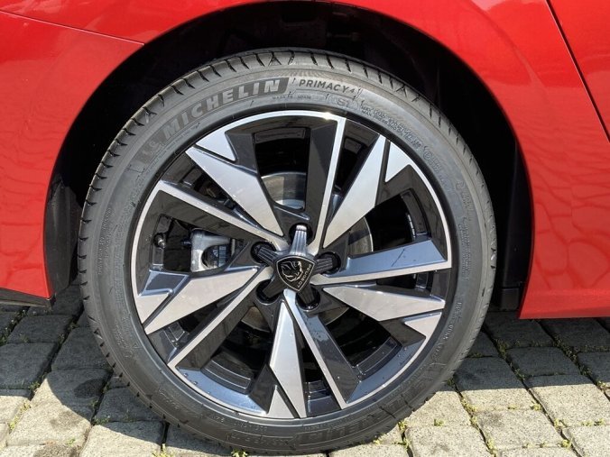Peugeot 308, Peugeot 308 SW ALLURE PureTech 130 S&S EAT8, barva červená
