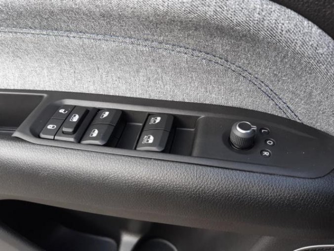 Jeep Compass, 1.3 150 Long.  AUTOM, SKLADEM!, barva šedá