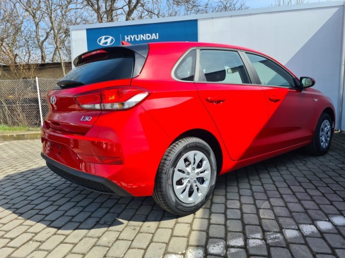 Hyundai i30, 1,5i 81 kW MT, barva bílá