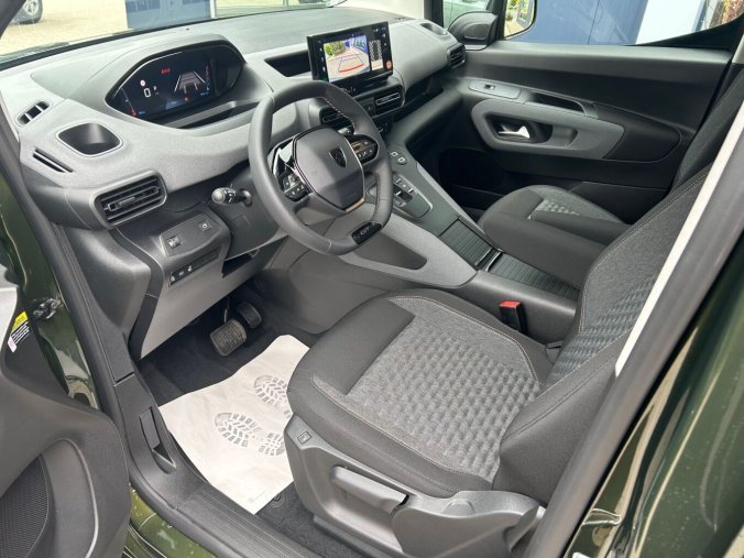 Peugeot Rifter, Peugeot Rifter GT BlueHDi 130 S&S EAT8, barva zelená