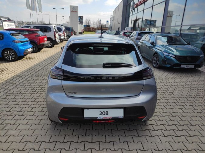 Peugeot 208, Peugeot 208 STYLE 1.2i 100k MAN6, barva stříbrná