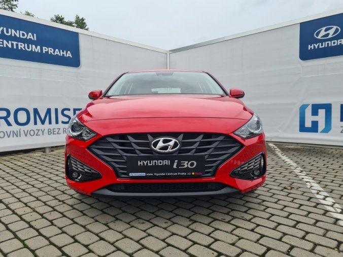 Hyundai i30, 1,0 T-GDI 88 kW MT, barva červená