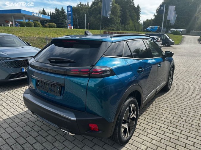 Peugeot 2008, Peugeot 2008 ALLURE PureTech 130k EAT8, barva modrá