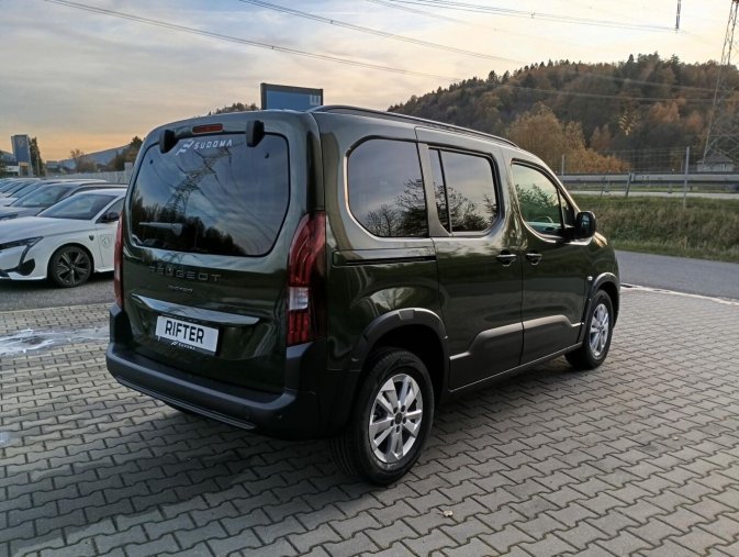 Peugeot Rifter, Peugeot Rifter ALLURE BlueHDi 130 S&S EAT8 N1, barva zelená