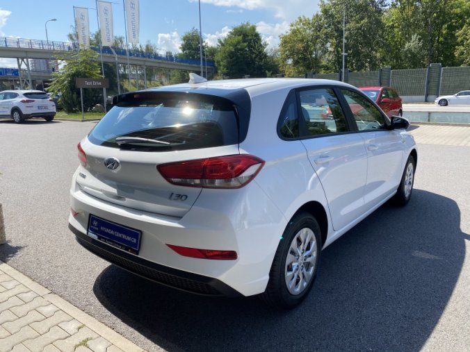 Hyundai i30, 1,5i 81 kW MT, barva bílá