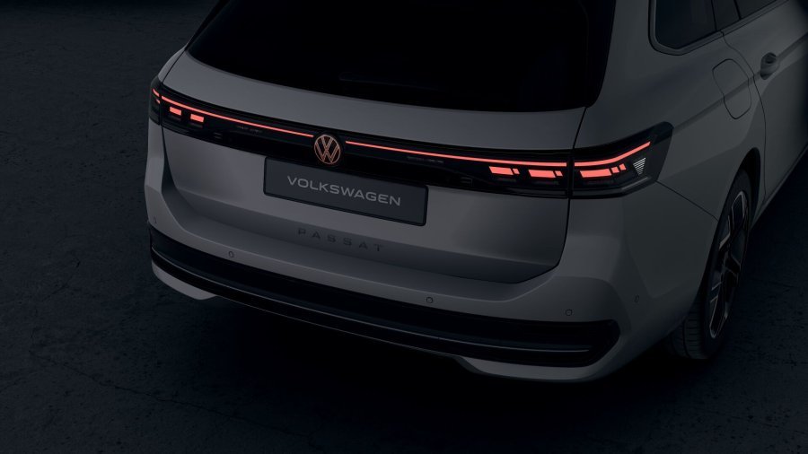 Volkswagen Passat, Passat Elegance 2,0 TDI 110 kW, barva bílá