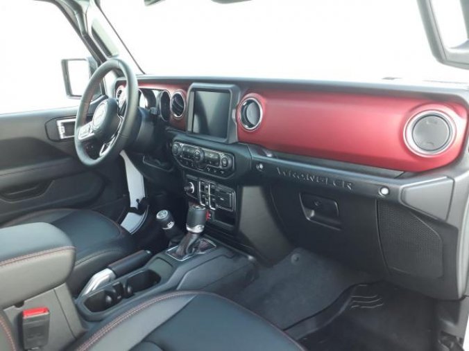 Jeep Wrangler, 2,0T 270 PS Rubicon Unlimited, barva bílá