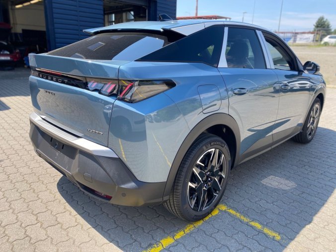 Peugeot 3008, Peugeot 3008 ALLURE Hybrid 145 e-DCS6 - 3075, barva modrá