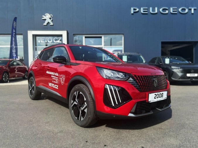 Peugeot 2008, Peugeot 2008 ALLURE Hybrid 145 e-DCS6, barva červená