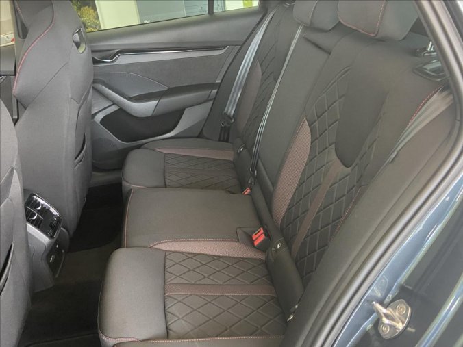 Škoda Octavia, 2,0 TSI 180 kW DSG RS, barva neuvedeno