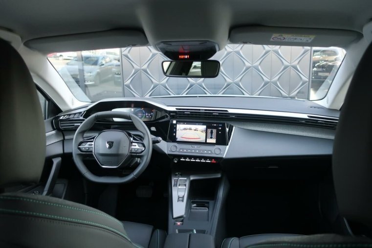 Peugeot 408, Peugeot 408 Allure Hybrid 136e - DCS6, barva bílá