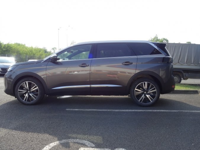 Peugeot 5008, GT 1.5BHDi 130kEAT8 červ.kůže, barva šedá