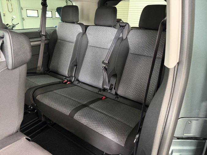 Peugeot Traveller, Peugeot Traveller Active L3 2.2 BHDi 150k MAN6, barva zelená