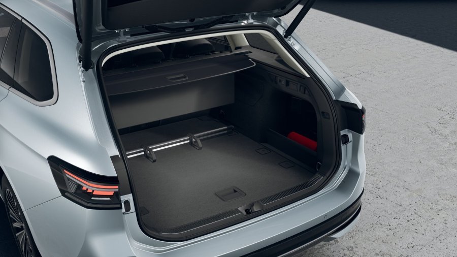 Volkswagen Passat, Passat Elegance 1,5 eTSI 110 kW mHEV, barva stříbrná