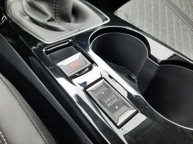 Peugeot 208, Peugeot 208 STYLE 1,2 TURBO 100k M6, barva žlutá