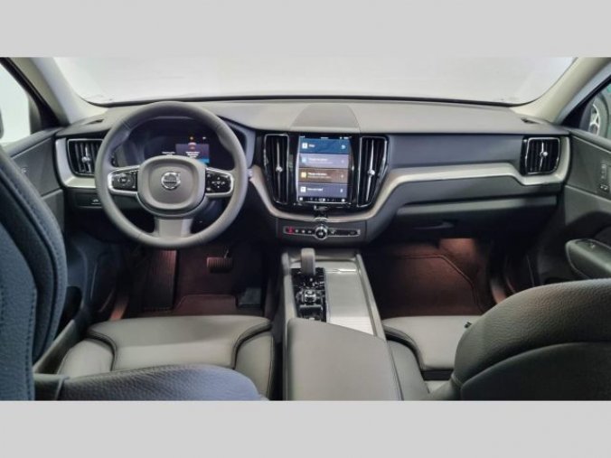 Volvo XC60, B5 2.0L 250+14 HP AT8 AWD PLUS, barva šedá