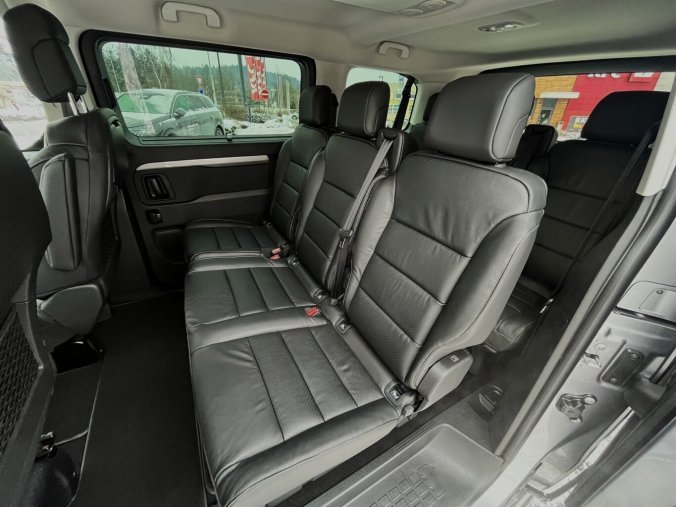 Peugeot Traveller, Peugeot Traveller ALLURE Standard 2.0 BlueHDi 180 EAT8, barva šedá