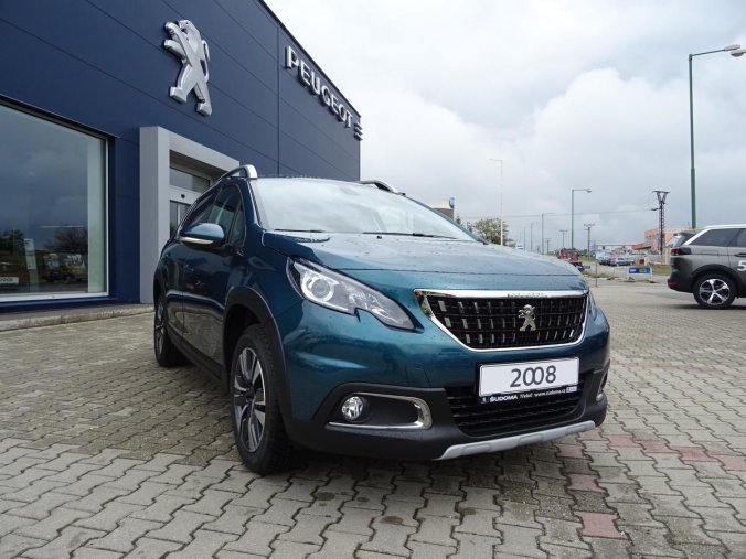 Peugeot 2008, ALLURE 1.2 PuTech 110 S&S EAT6, barva zelená