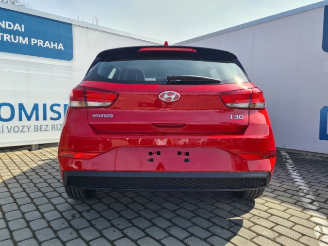 Hyundai i30, 1,5i 81 kW MT, barva bílá