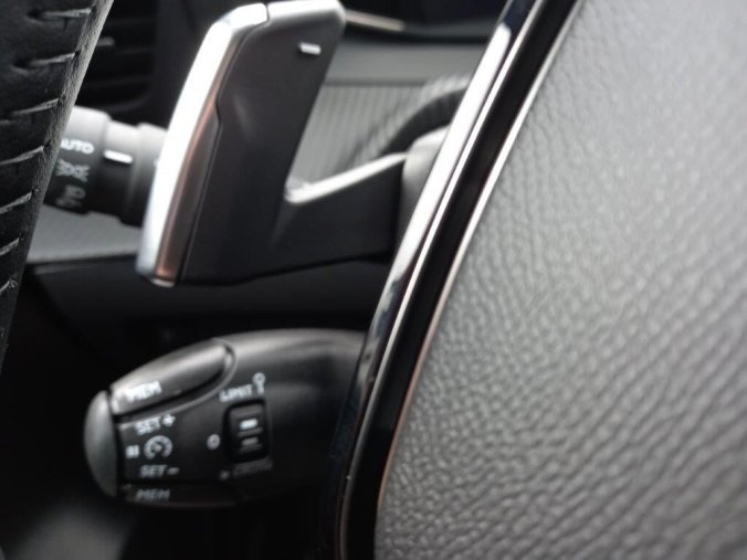 Peugeot 208, Peugeot 208 BUSINESS Hybrid 110 e-DCS6, barva zelená