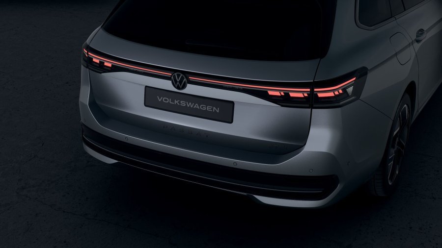 Volkswagen Passat, Passat Elegance 1,5 eTSI 110 kW mHEV, barva stříbrná