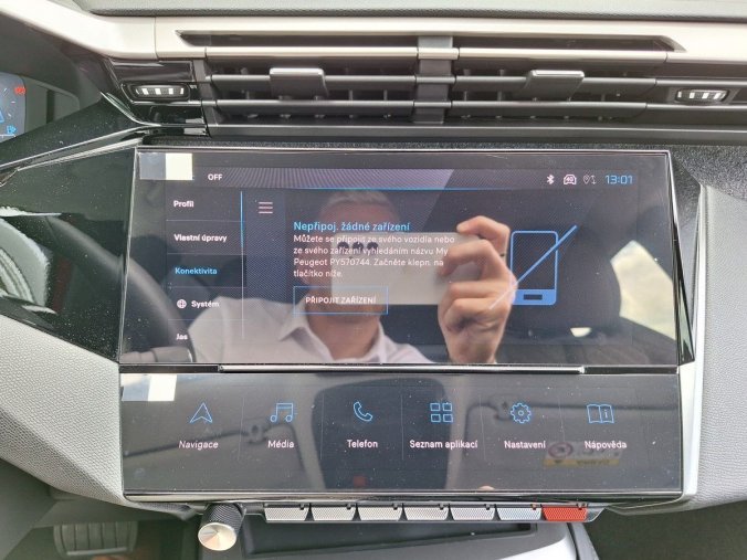 Peugeot 408, Peugeot 408 ALLURE Hybrid 145 e-DCS6, barva červená
