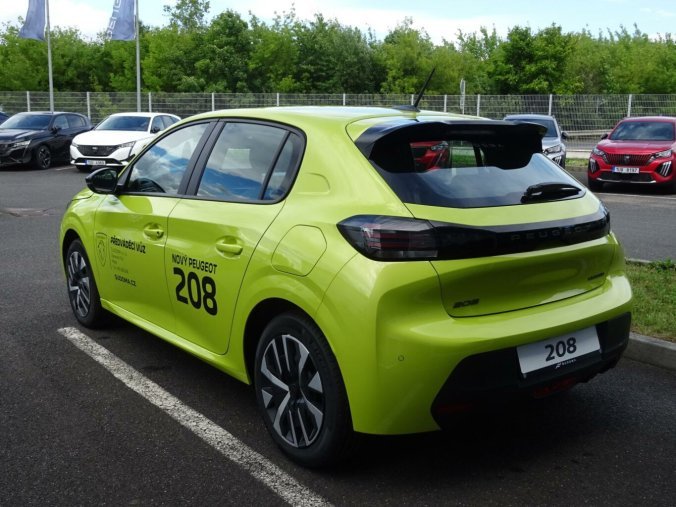 Peugeot 208, Peugeot 208 ACTIVE Hybrid 110k e-DCS6, barva žlutá