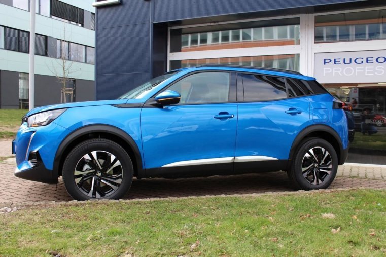 Peugeot 2008, ACTIVE 1.2 PureTech 100 MAN6, barva modrá