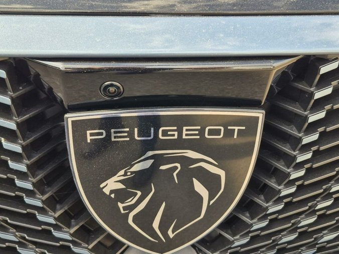 Peugeot 3008, Peugeot 3008 GT Hybrid 136 e-DCS6, barva modrá