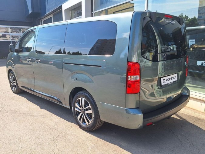 Peugeot Traveller, Peugeot Traveller ALLURE Long 2.2 BHDi 180k EAT8, barva šedá