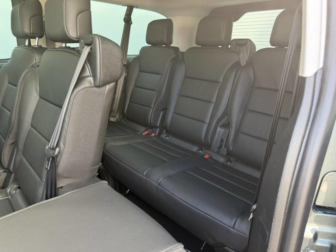 Peugeot Traveller, Peugeot Traveller Allure Long 2.0 BlueHDi S&S EA, barva zelená