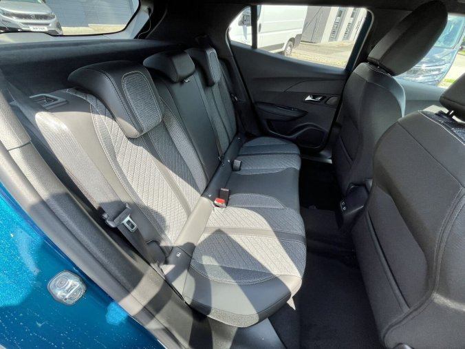 Peugeot 2008, Peugeot 2008 BUSINESS Turbo 100k MAN6, barva modrá
