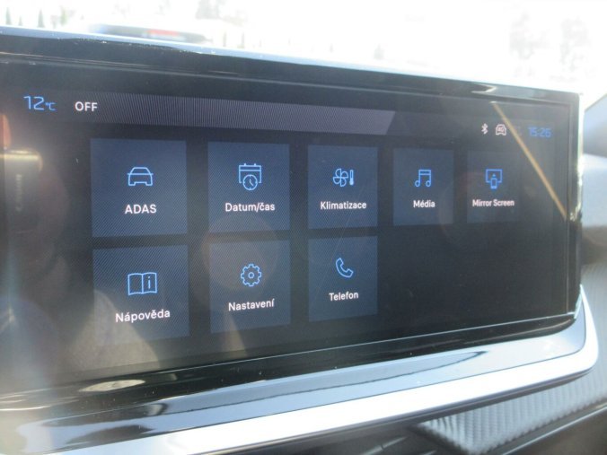 Peugeot 2008, Peugeot 2008 ALLURE Hybrid 145 e-DCS6, barva šedá