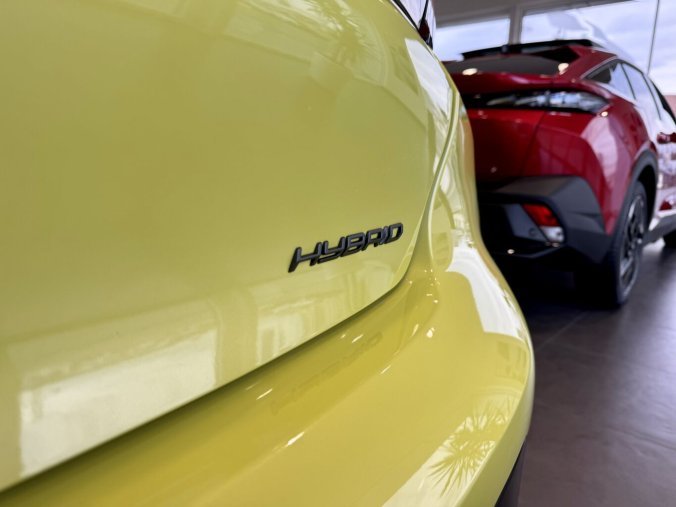 Peugeot 208, Peugeot 208 BUSINESS, 110k, HYBRID, Automat, barva žlutá
