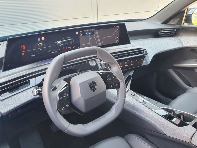Peugeot 3008, Peugeot 3008 ALLURE Hybrid 145 e-DCS6, barva modrá