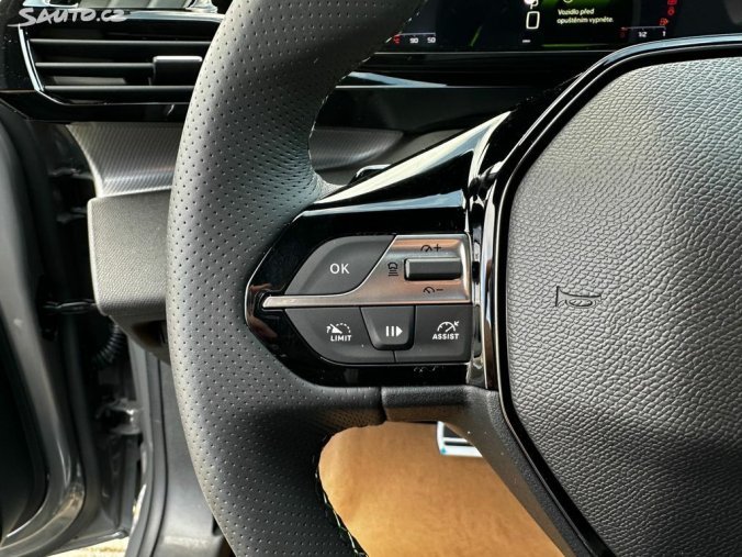 Peugeot 308, Peugeot 308 SW GT Hybrid 136 e-DCS6, barva šedá