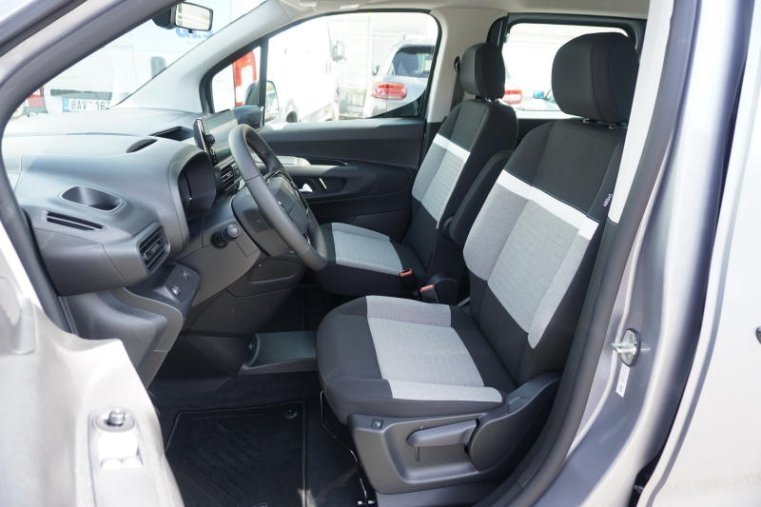 Citroën Berlingo, XL Plus 1,5BHDi 130 MAN6, barva šedá