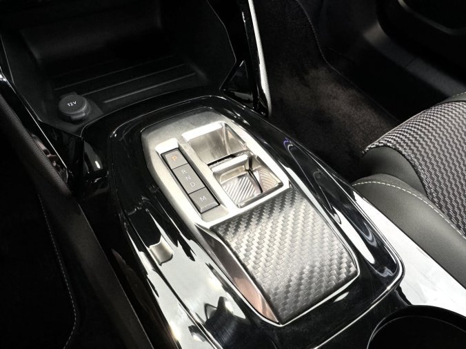 Peugeot 2008, Peugeot 2008 GT, automat, Pack Vision, Grip Control, barva černá
