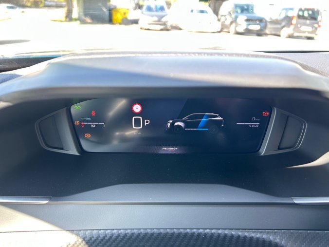 Peugeot 2008, Peugeot 2008 ALLURE Hybrid 145k e-DCS6, barva modrá